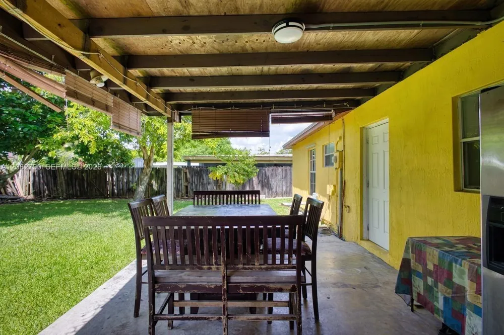 15724 SW 304th Ter Homestead, FL 33033
