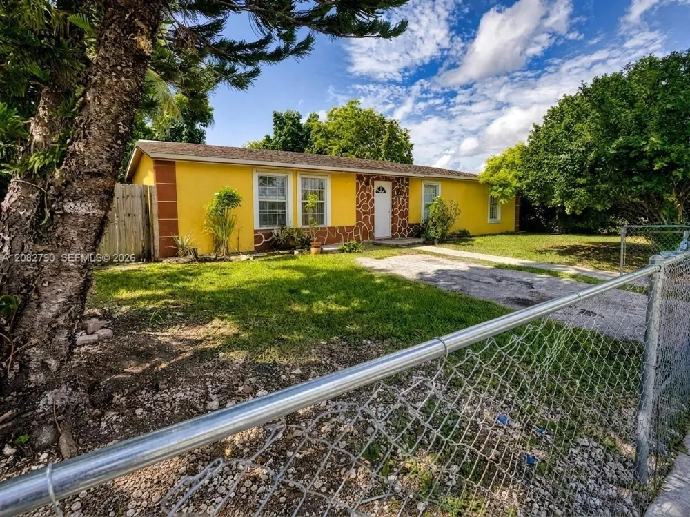 15724 SW 304th Ter Homestead, FL 33033