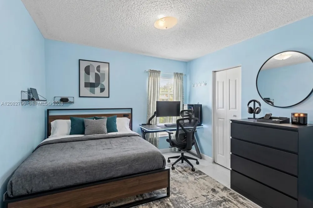 15724 SW 304th Ter Homestead, FL 33033
