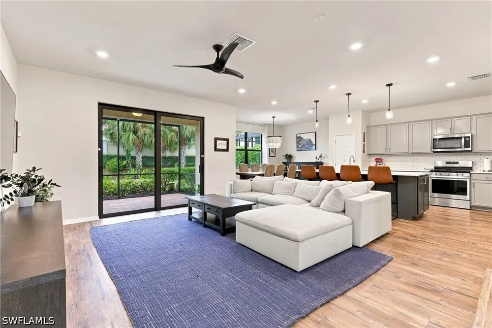 Wilton Drive Naples, FL 34109