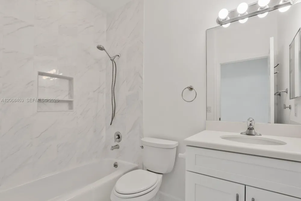 157 Sims Creek Ln Jupiter, FL 33458
