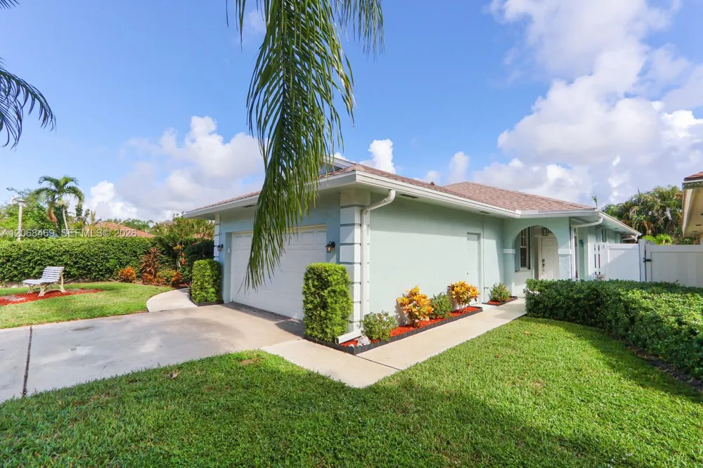157 Sims Creek Ln Jupiter, FL 33458