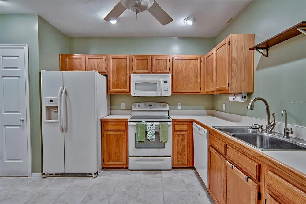832 NW 42ND TERRACE Gainesville, FL 32605