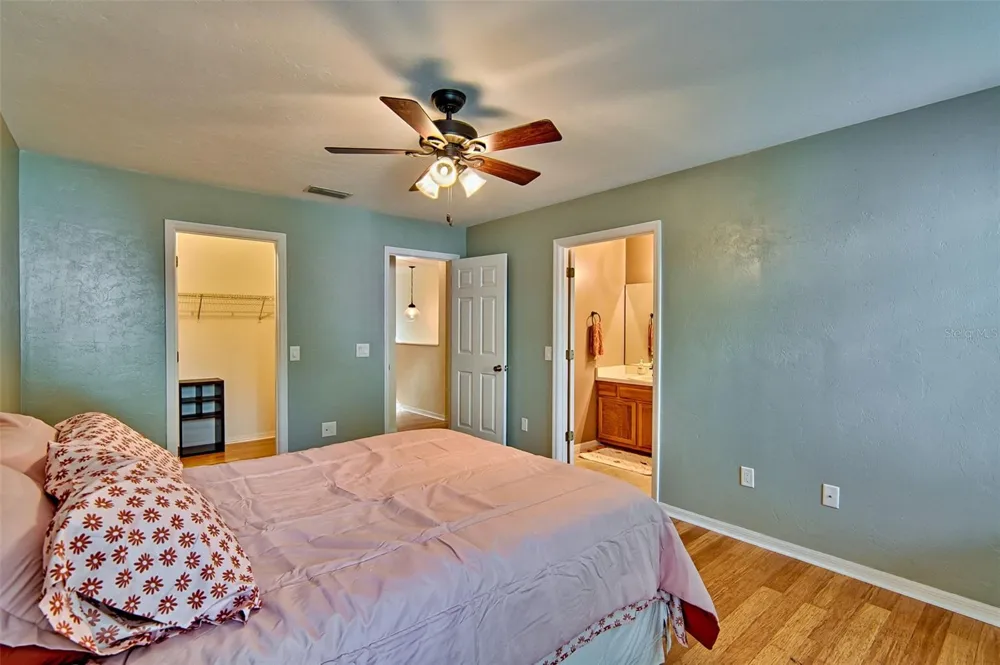 832 NW 42ND TERRACE Gainesville, FL 32605