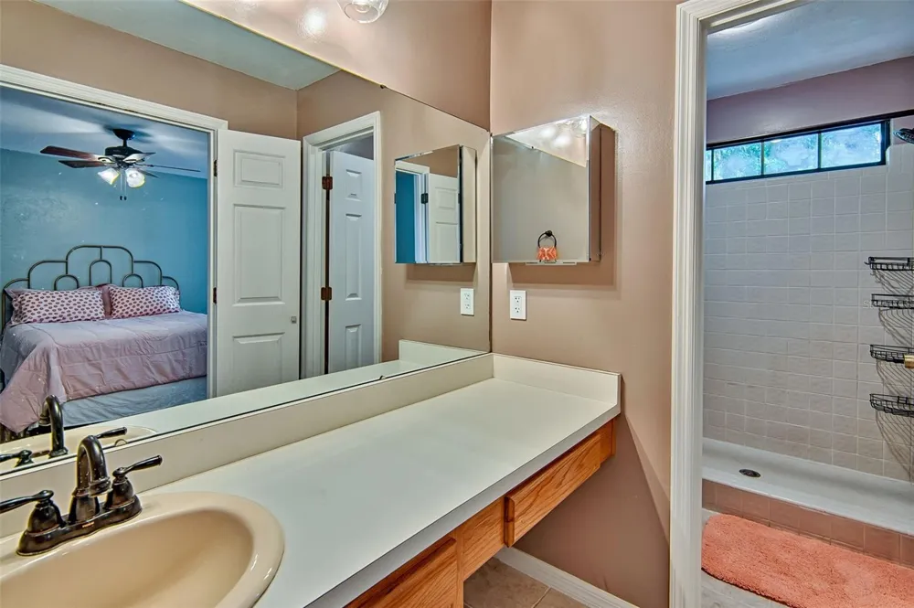 832 NW 42ND TERRACE Gainesville, FL 32605