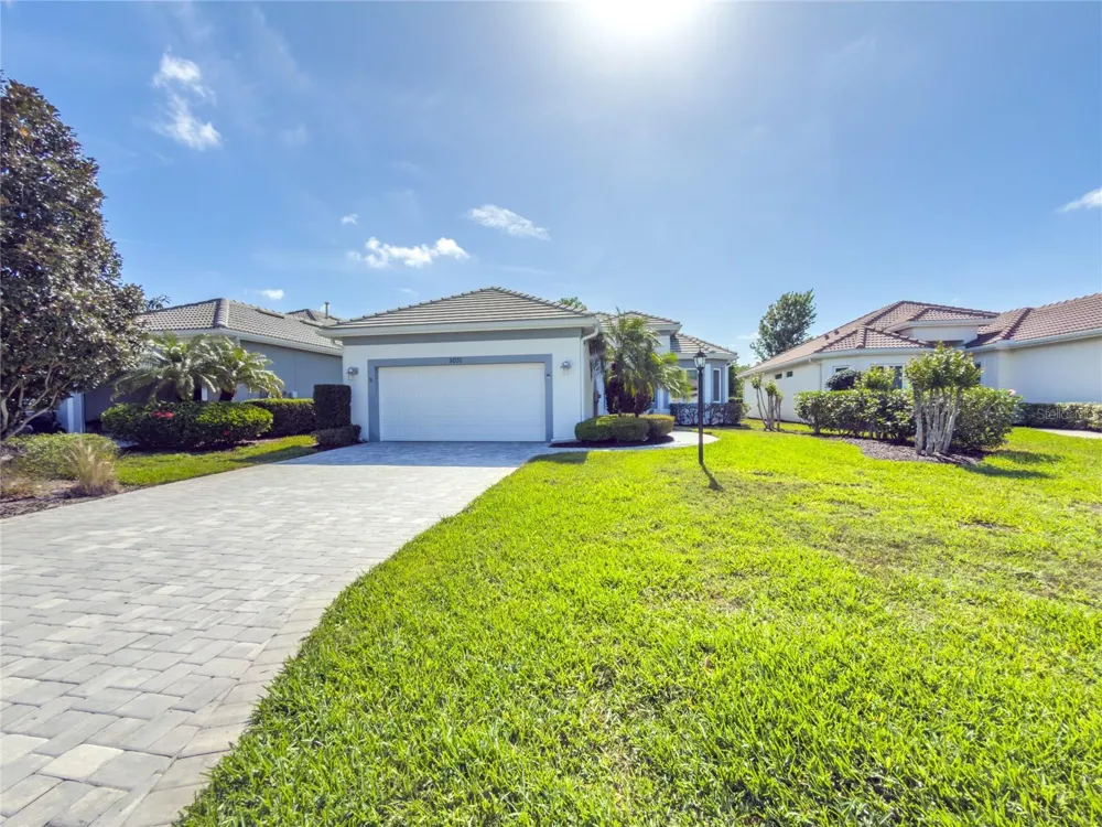 5031 TOBERMORY WAY Bradenton, FL 34211
