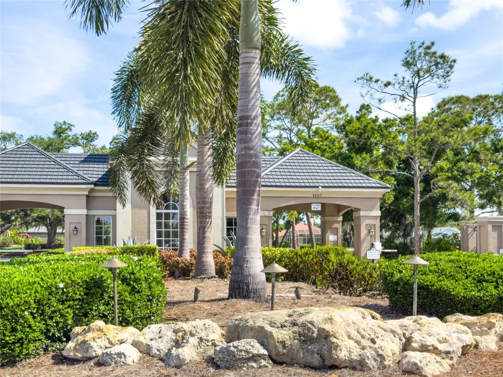 5031 TOBERMORY WAY Bradenton, FL 34211