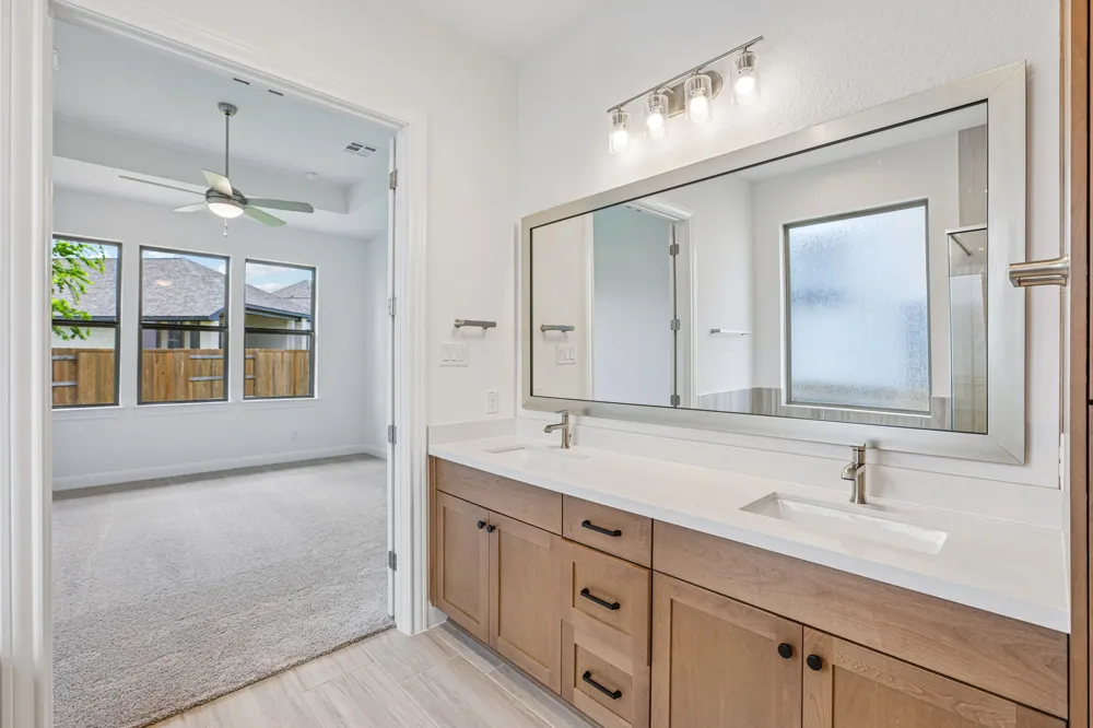 253 Prickly Poppy Loop Kyle, TX 78640