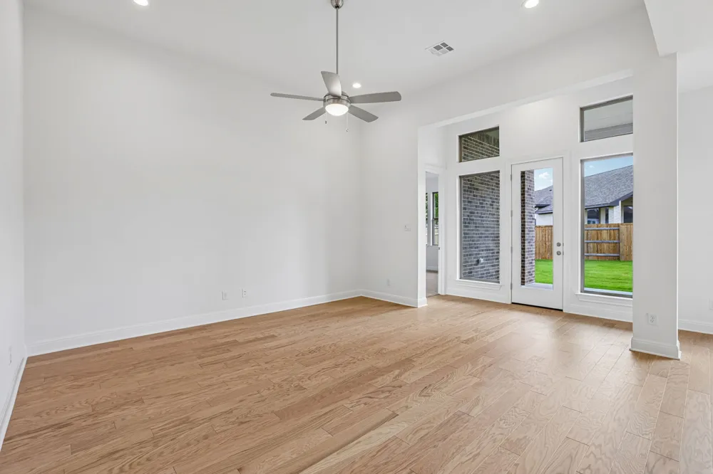 253 Prickly Poppy Loop Kyle, TX 78640