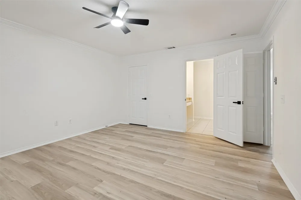 1004 Bridges Drive Arlington, TX 76012