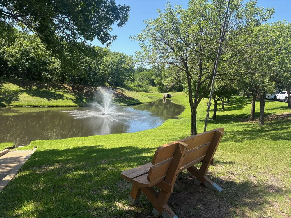 1004 Bridges Drive Arlington, TX 76012