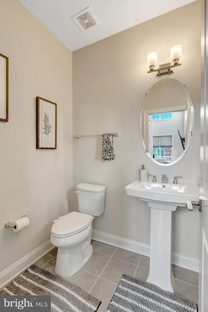 23311 SILCOTT WOODS TERRACE Ashburn, VA 20148