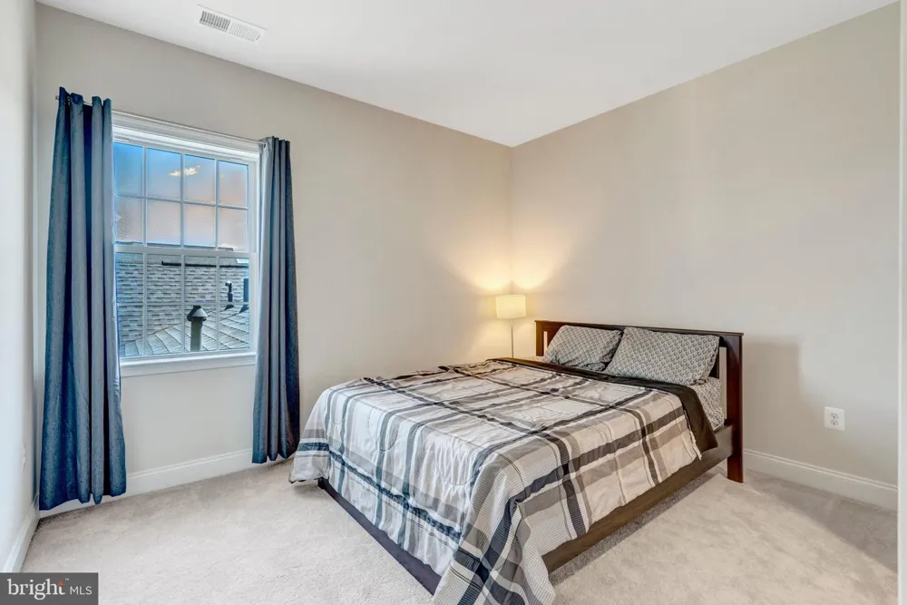 23311 SILCOTT WOODS TERRACE Ashburn, VA 20148