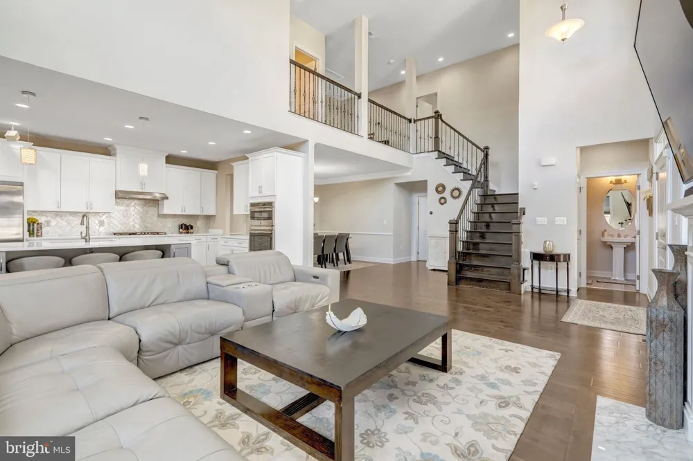 23311 SILCOTT WOODS TERRACE Ashburn, VA 20148