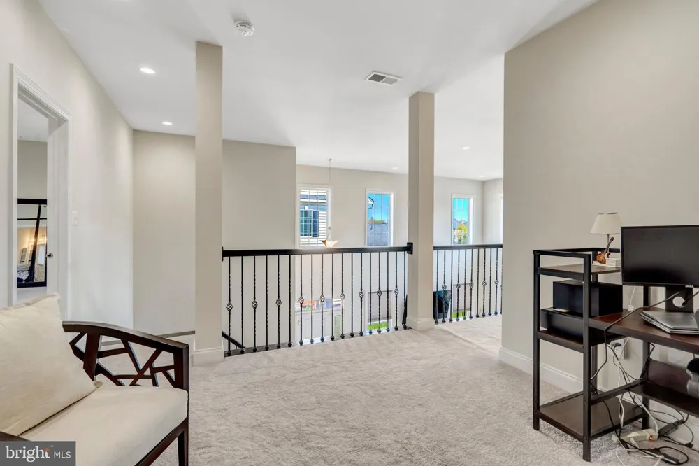 23311 SILCOTT WOODS TERRACE Ashburn, VA 20148