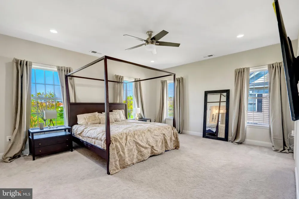 23311 SILCOTT WOODS TERRACE Ashburn, VA 20148
