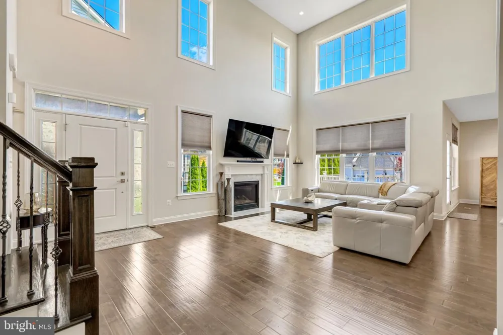 23311 SILCOTT WOODS TERRACE Ashburn, VA 20148