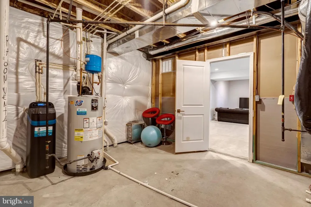 23311 SILCOTT WOODS TERRACE Ashburn, VA 20148