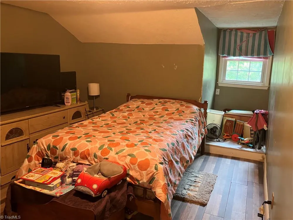1016 Sanders Shelton Road Westfield, NC 27053