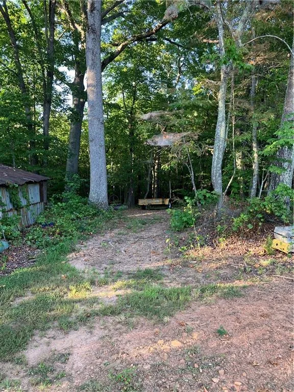 1016 Sanders Shelton Road Westfield, NC 27053