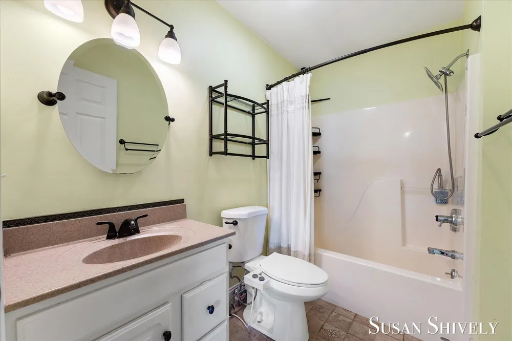 5022 Montauk Drive NW Alpine Township, MI 49321