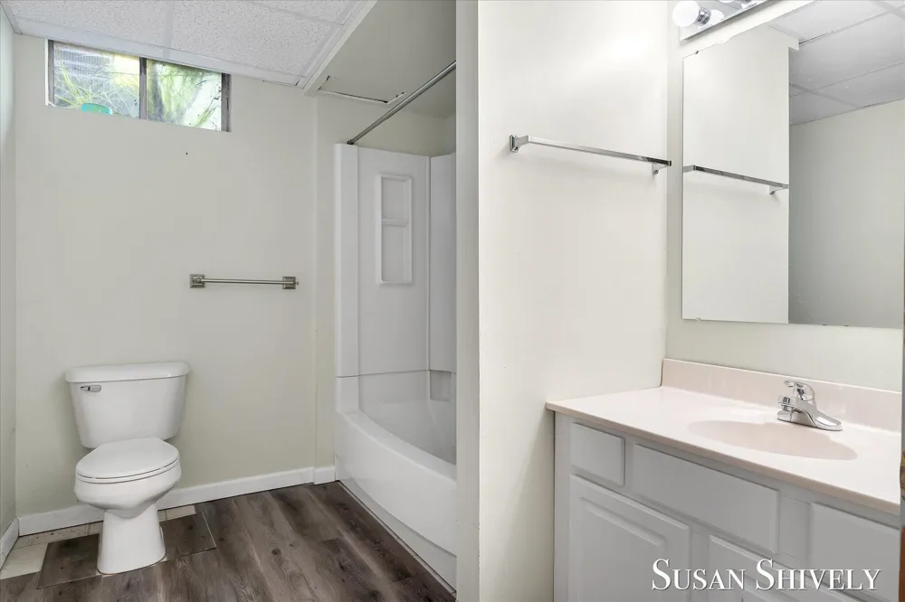 5022 Montauk Drive NW Alpine Township, MI 49321