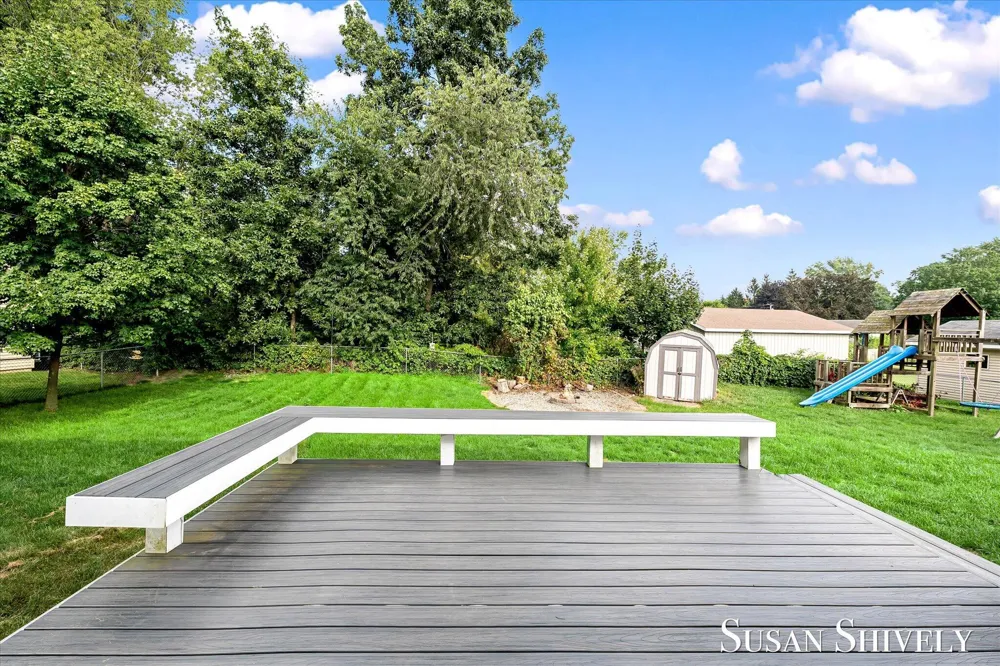 5022 Montauk Drive NW Alpine Township, MI 49321