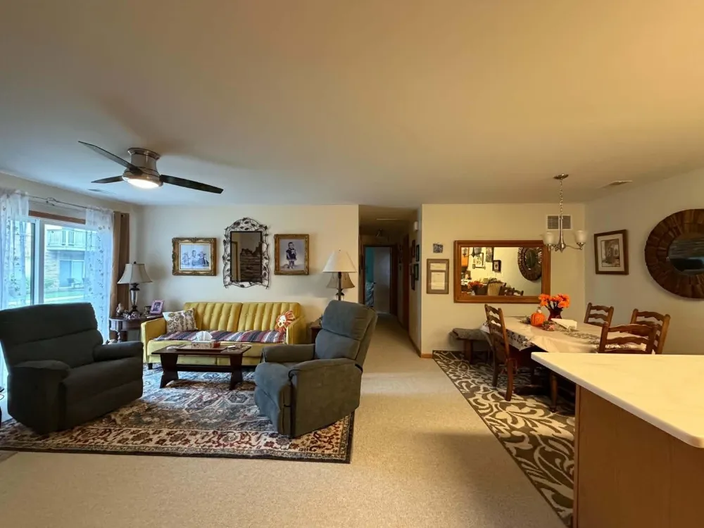 24134 Wedgewood Circle #39 Warren City, MI 48091