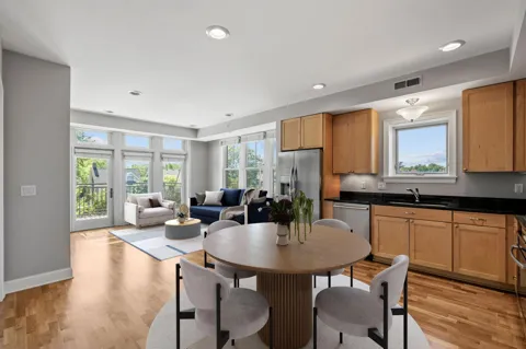 1060 Grand Avenue #300