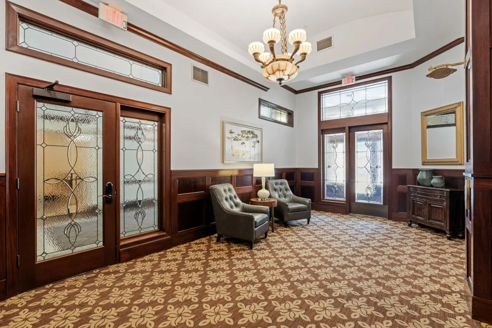 1060 Grand Avenue #300 Saint Paul, MN 55105
