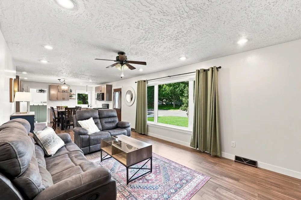 1521 Gary Avenue Detroit Lakes, MN 56501