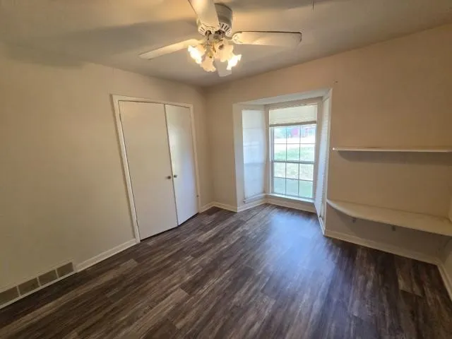 5728 Rockhill Road Fort Worth, TX 76112