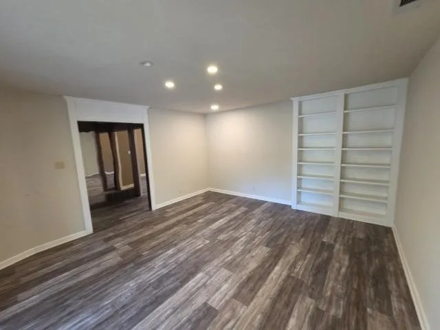 5728 Rockhill Road Fort Worth, TX 76112