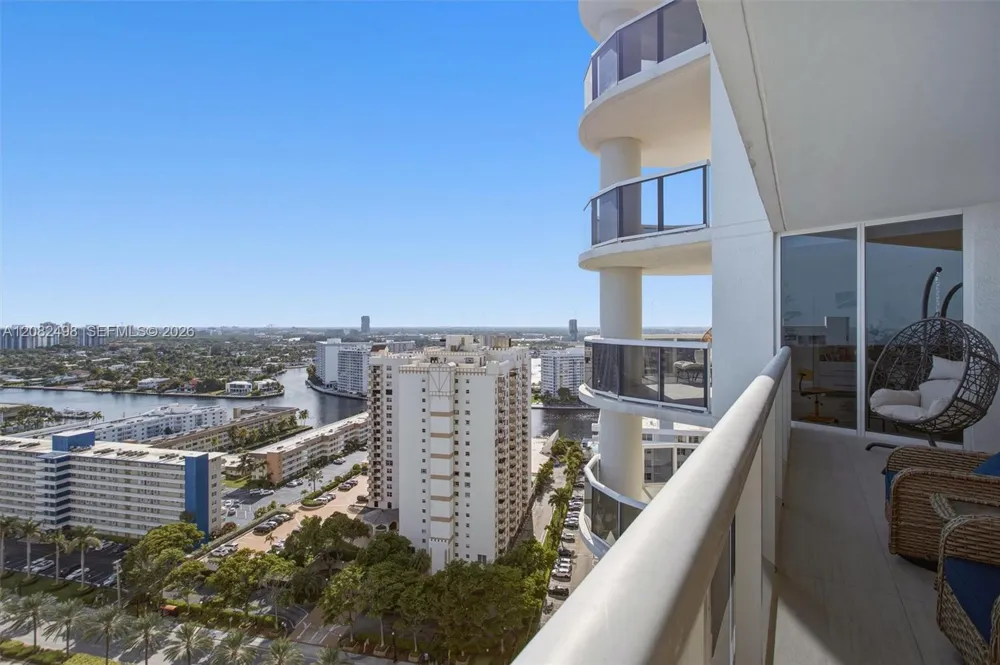 1850 S Ocean Dr #2305 Hallandale Beach, FL 33009
