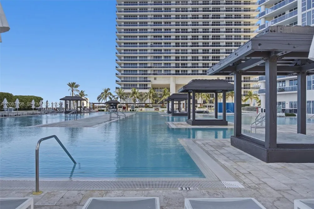 1850 S Ocean Dr #2305 Hallandale Beach, FL 33009