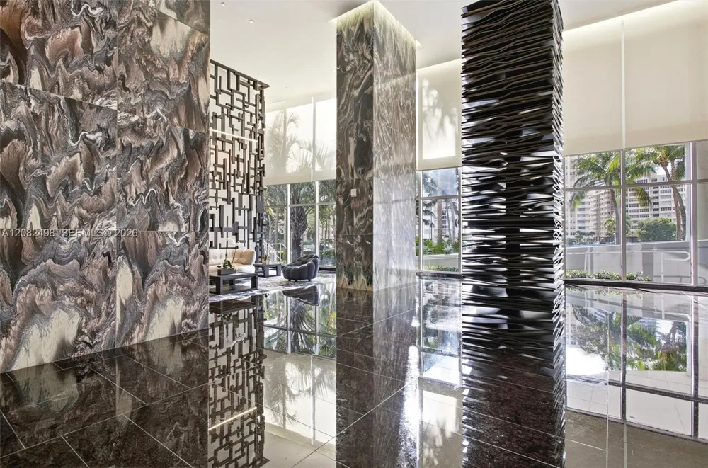 1850 S Ocean Dr #2305 Hallandale Beach, FL 33009