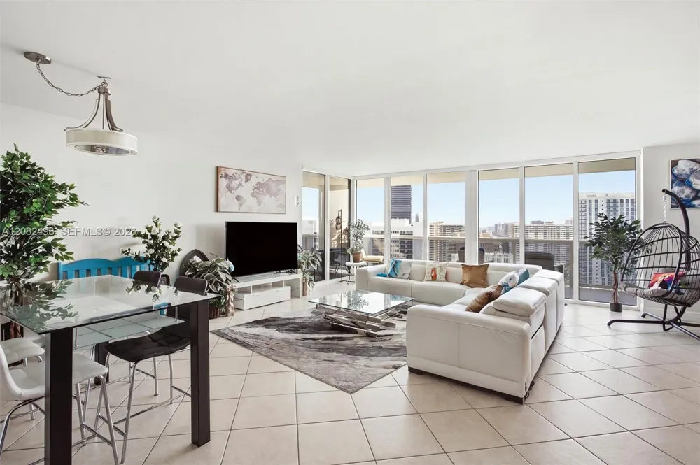 1850 S Ocean Dr #2305 Hallandale Beach, FL 33009
