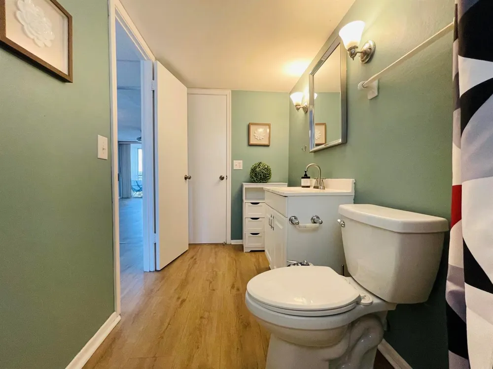 109 ROYAL PARK DRIVE #4D Oakland Park, FL 33309