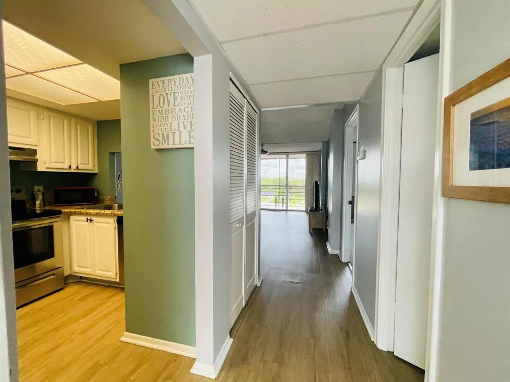 109 ROYAL PARK DRIVE #4D Oakland Park, FL 33309
