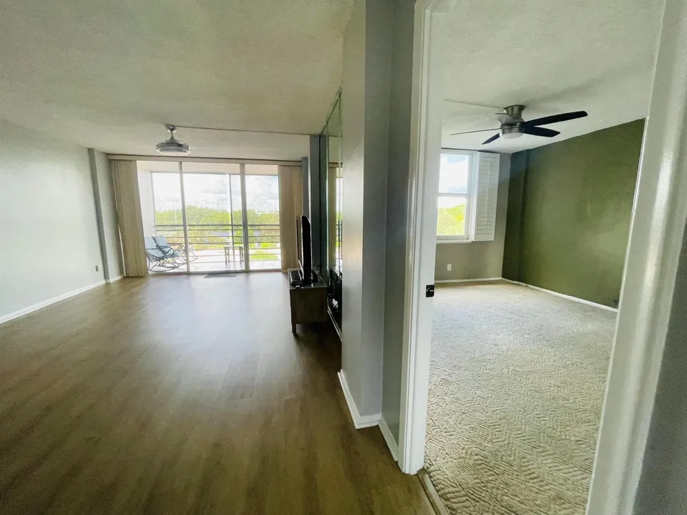 109 ROYAL PARK DRIVE #4D Oakland Park, FL 33309