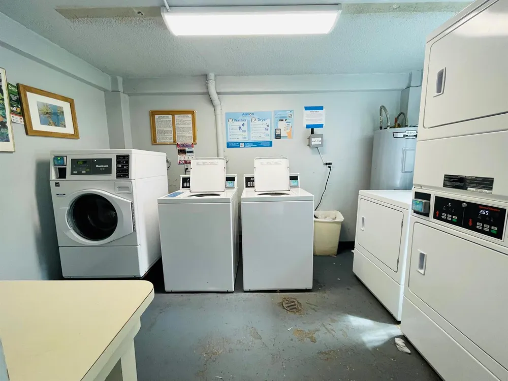 109 ROYAL PARK DRIVE #4D Oakland Park, FL 33309