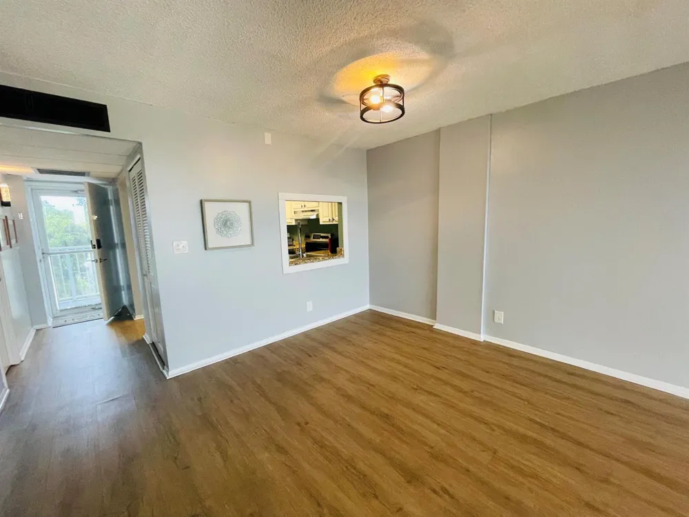 109 ROYAL PARK DRIVE #4D Oakland Park, FL 33309