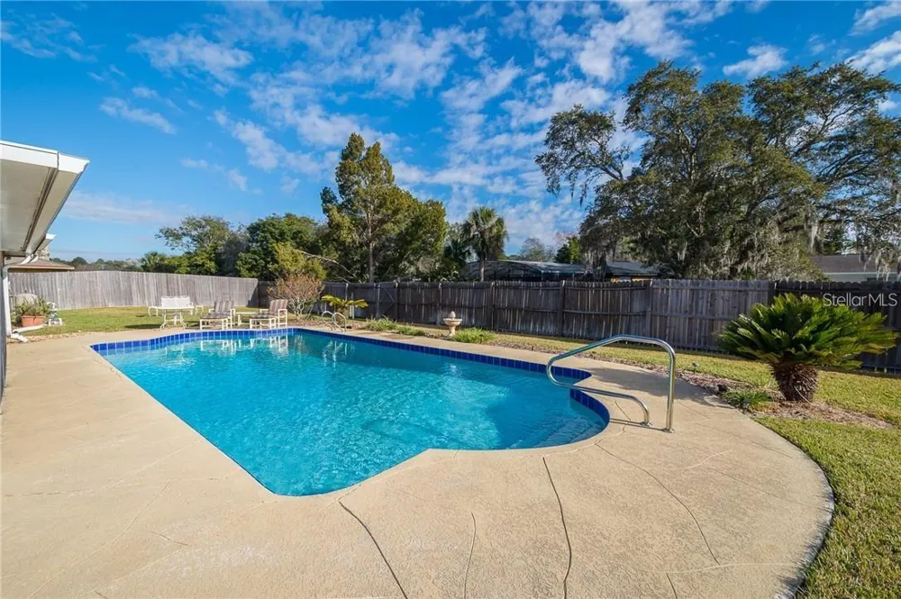 6195 VALERIAN BOULEVARD Orlando, FL 32819