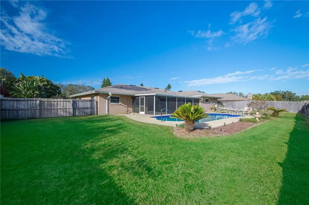 6195 VALERIAN BOULEVARD Orlando, FL 32819