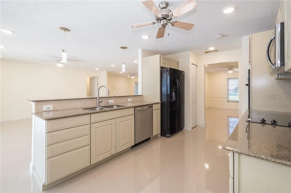 6195 VALERIAN BOULEVARD Orlando, FL 32819