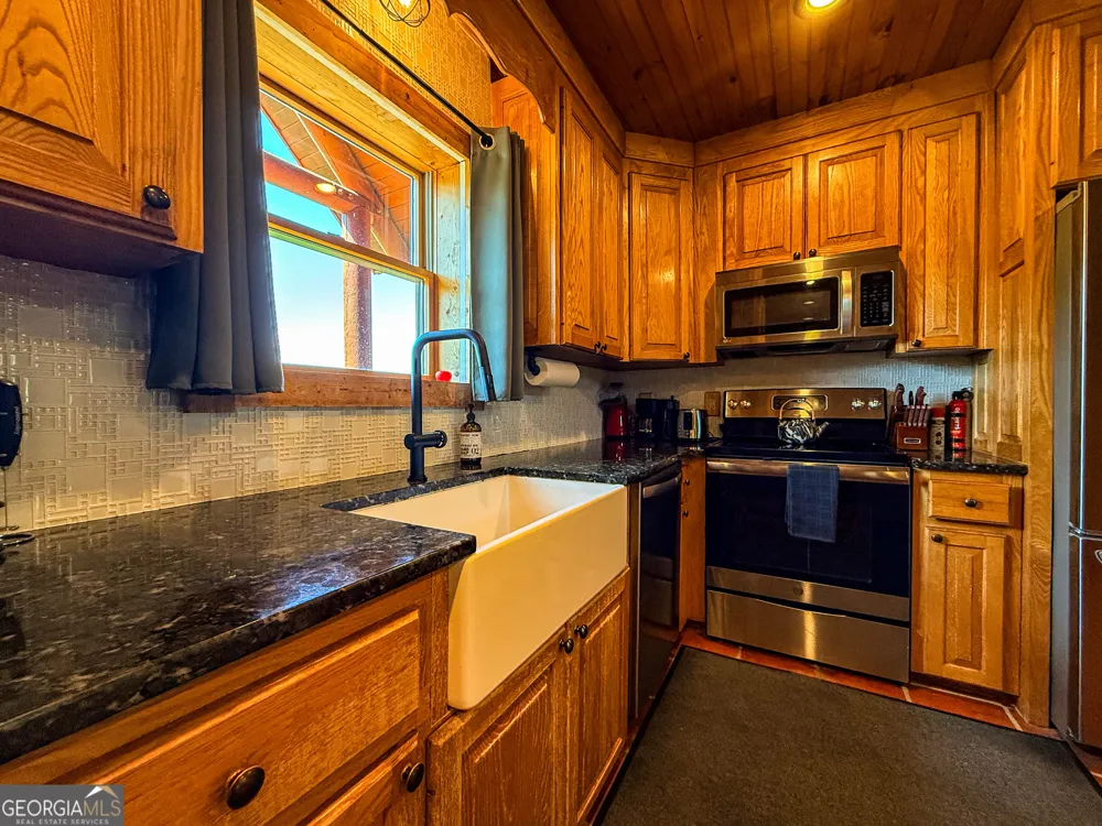 448 Dixie Meadow LN Mount Airy, GA 30563