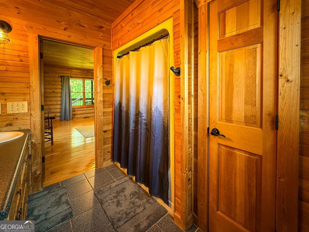448 Dixie Meadow LN Mount Airy, GA 30563