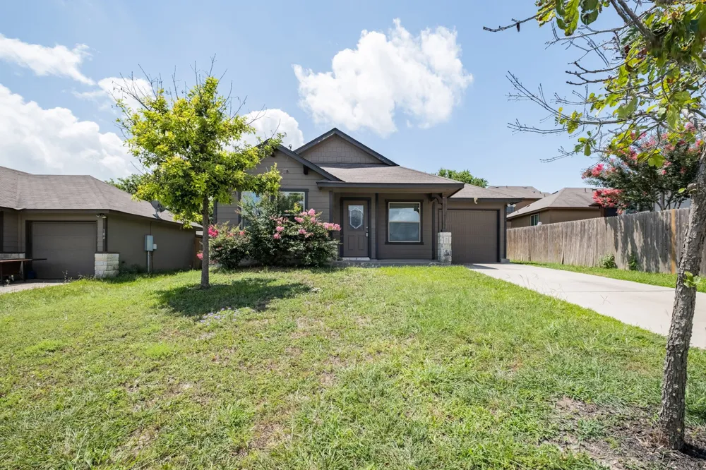100 Azurite Drive Jarrell, TX 76537
