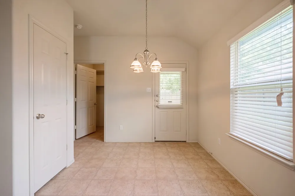 100 Azurite Drive Jarrell, TX 76537