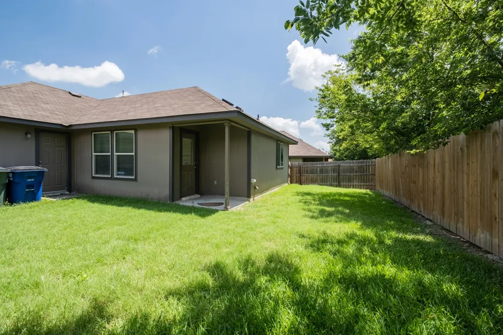 100 Azurite Drive Jarrell, TX 76537